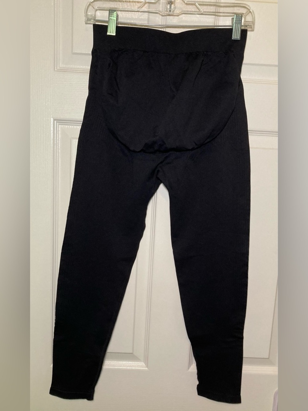 Maternity 🟣Size Large Over The Belly Pregnancy Crop Leggings with Ribbed Detail